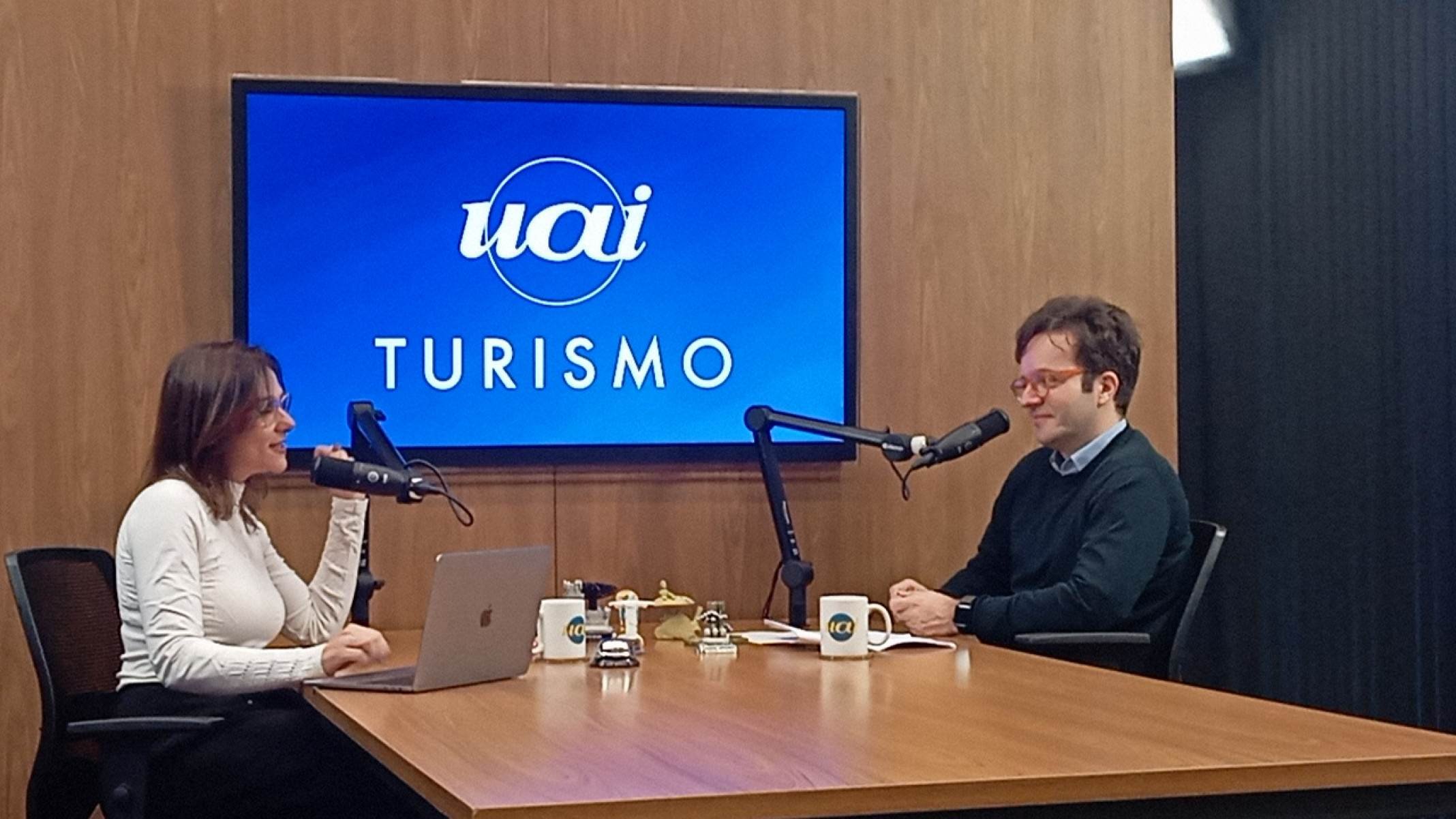  De frente para Isabella Ricci, do podcast Uai Turismo, teremos revelou números da plataforma Booking.com e uso da Inteligência Artificial nas reservas     