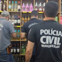 Operação da Polícia Civil e IMA flagra mais bebida adulterada - PCMG