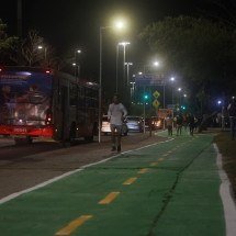 Trecho da Avenida Risoleta Neves inaugura programa Ilumina BH
