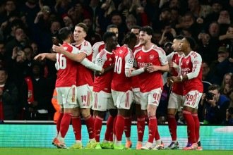 Com brilho de brasileiros, Arsenal goleia Atlético de Madrid na Champions