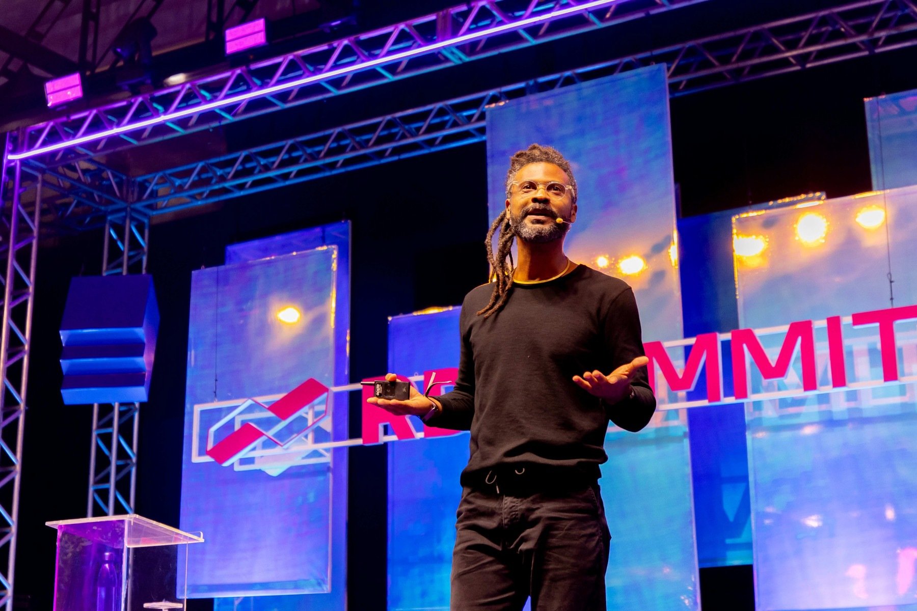 RD Summit discute futuro do trabalho e gestão de pessoas - DINO