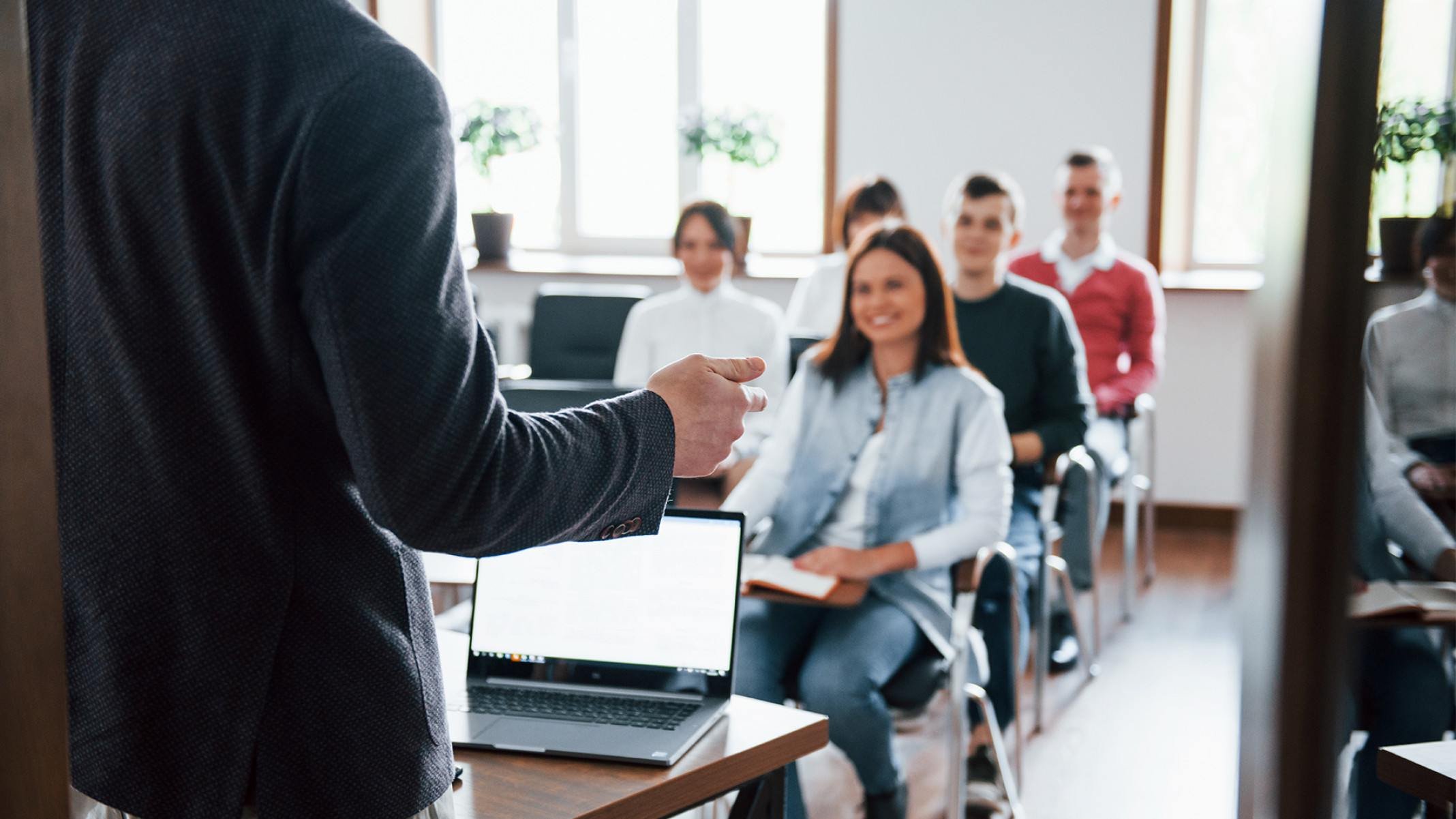 Cursos de IA refletem nova fase do ensino no Brasil - DINO