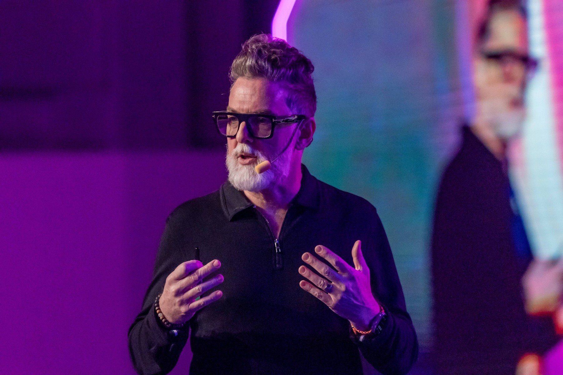 RD Summit: Neil Redding discute futuro da IA nos negócios - DINO