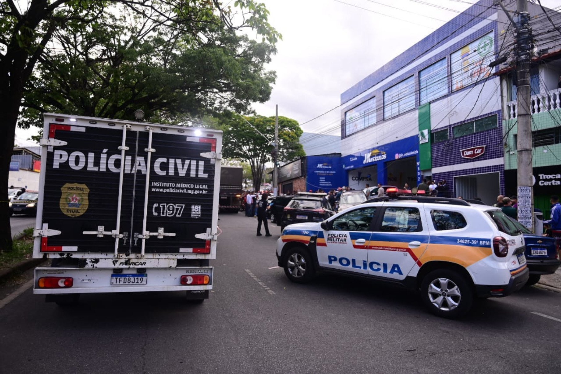 Veículo do IML -Leandro Couri/EM/D.A PRESS