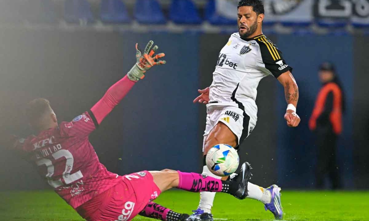 O atacante Hulk saiu do banco de reservas para dar assistência para Dudu marcar o gol de empate do Atlético contra o Independiente del Valle-EQU, em Quito - (crédito: Rodrigo BUENDIA / AFP) O atacante Hulk saiu do banco de reservas para dar assistência para Dudu marcar o gol de empate do Atlético contra o Independiente del Valle-EQU, em Quito - (crédito: Rodrigo BUENDIA / AFP)