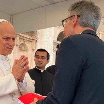 Zema se encontra com papa Leão XIV e entrega presentes de Minas - Reprodução/Redes Sociais