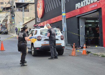 Homem foi executado em frente a uma academia no Sagrada Família em BH -  (crédito: Jair Amaral/EM/D.A.Press)