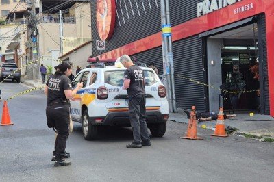 Homem foi executado em frente a uma academia no Sagrada Família em BH -  (crédito: Jair Amaral/EM/D.A.Press)