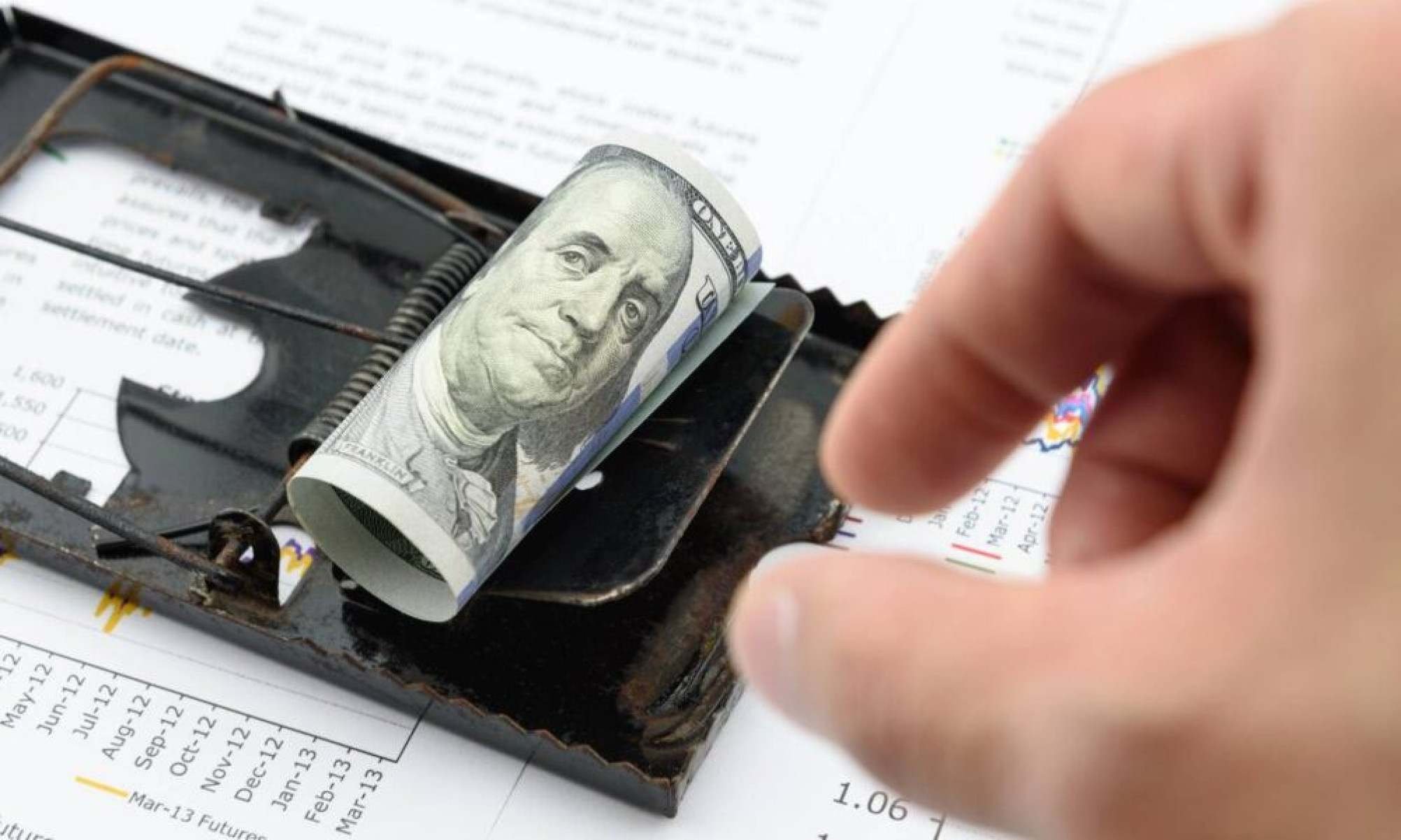 Mulher é denunciada por aplicar golpe de R$ 340 mil em viúvo com demência - Tupi