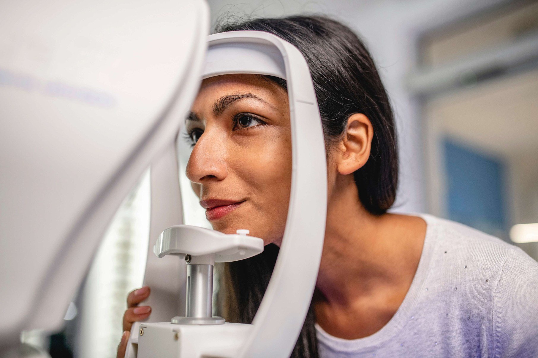 Menopausa: 61% das mulheres podem sofrer com olho seco - DINO