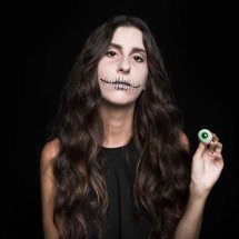 Halloween: veja como fazer uma make com seus produtos do dia a dia - Freepik