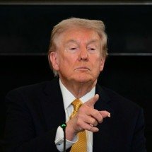 Trump diz vai realizar ação terrestre contra cartéis -  AFP