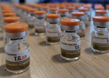 Além dos medicamentos, foram encontrados perfumes, cremes e garrafas térmicas -  (crédito: Reprodução/PMRv)