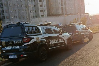 A Polícia Civil esteve na residência do casal para cumprir mandado de busca e apreensão -  (crédito: PCMG)