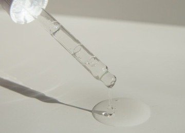 De acordo com o site 'Business Insider', apenas uma gota deste veneno custa cerca de US$ 130 (aproximadamente R$ 641). Isso significa que um galão deste líquido, equivalente a 3,8 litros, pode custar até US$ 39 milhões (ou cerca de R$ 192,3 milhões)! -  (crédito: Jill Burrow pexels)