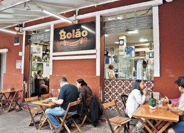 Esta semana, foi grande o movimento de clientes que foram se despedir da unidade do Bolão em Santa Tereza -  (crédito: Tulio Santos/EM/D.A Press)