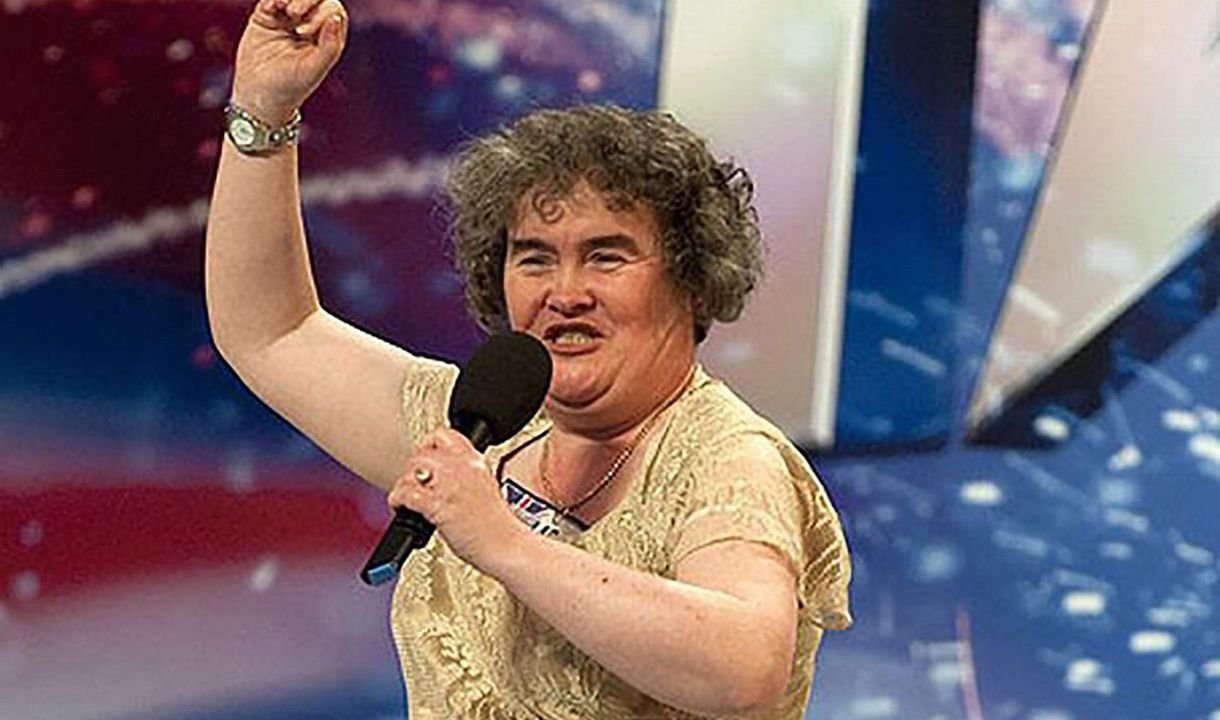 Lembra dela? Susan Boyle surpreende com novo visual em premiação