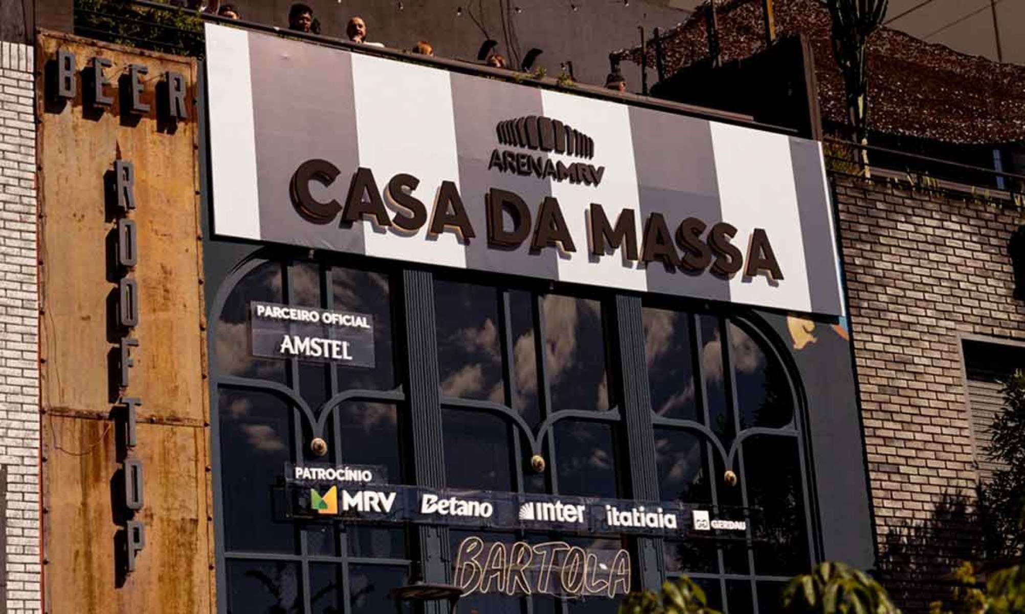Casa da Massa". A a&ccedil;&atilde;o transformou um bar em Buenos Aires em uma Arena MRV 