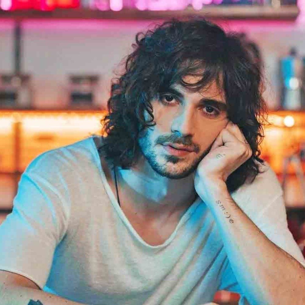 Fiuk cancela shows e anuncia fim da carreira musical