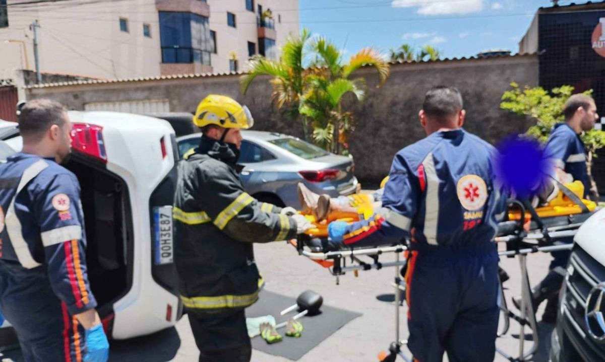Idoso foi removido das ferragens e encaminhado para atendimento médico
