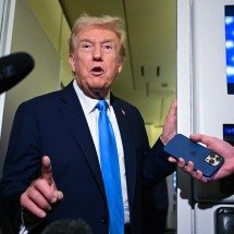 Trump vai reduzir tarifas da Argentina e outros 'vizinhos' do Brasil - ANDREW CABALLERO-REYNOLDS / AFP