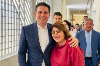 Com 84 anos, Francisca, avó de Hugo Motta, quer deixar a política e eleger neta