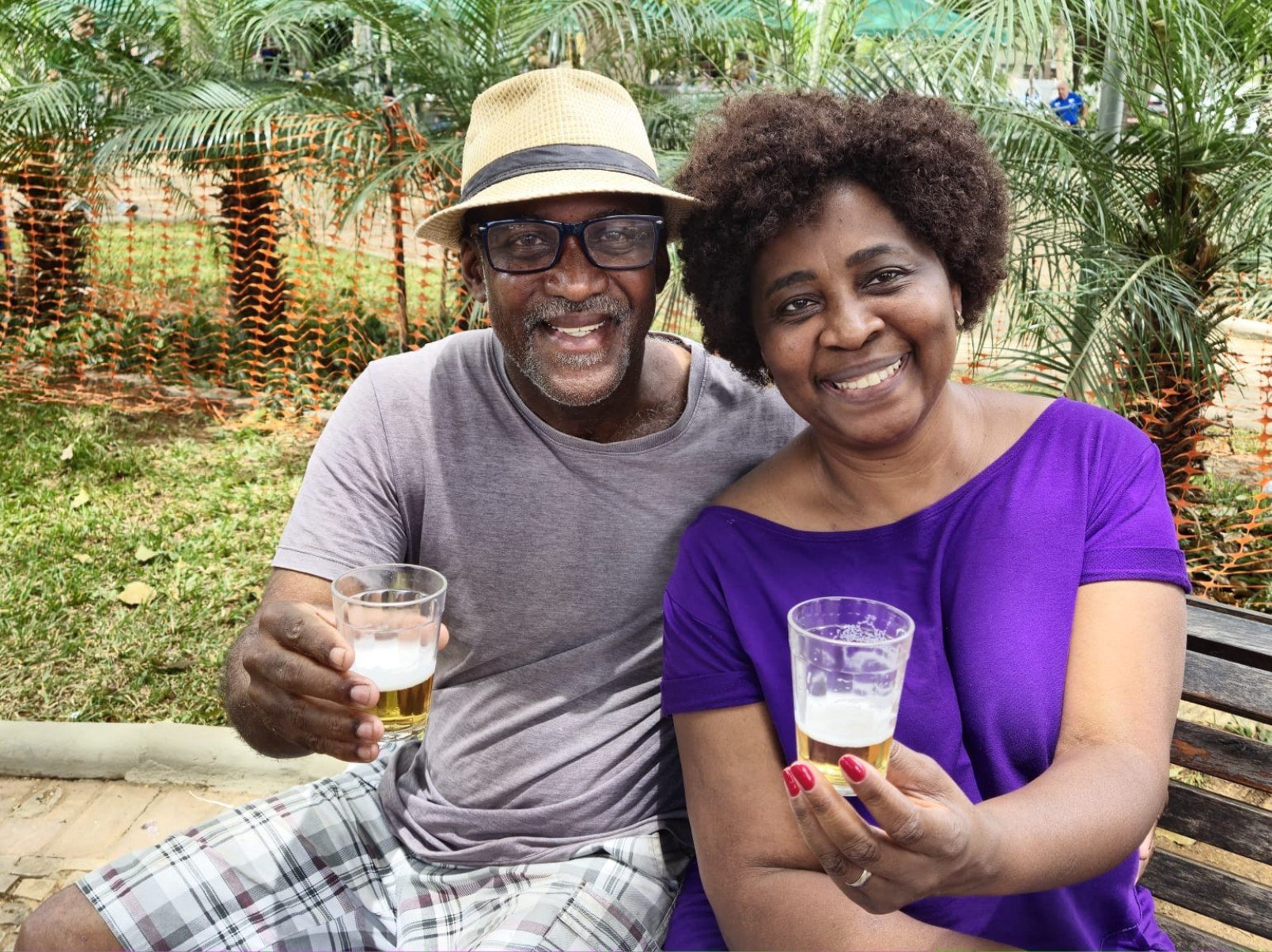 Zé Geraldo, advogado de 62 anos, e Betânia Aparecida, secretária de 55, começaram a namorar no Bar Bolão da esquina em frente à Praça Duque de Caxias-Jair Amaral/EM/D.A Press