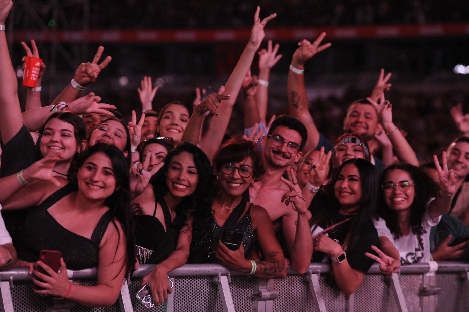 Fãs vibram a cada batida das músicas-Alexandre Guzanshe/E,/D.A/Press
