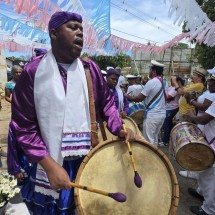 Chamado dos tambores: cidade mineira celebra o sagrado da união de crenças - Carlos Altman/EM