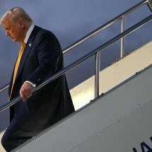 Emails de Epstein sugerem que Trump sabia de abusos sexuais - ANDREW CABALLERO-REYNOLDS / AFP