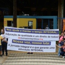 Pais protestam contra ameaça de fim do ensino integral em escola da UFMG  - Túlio Santos/EM/D.A.Press.