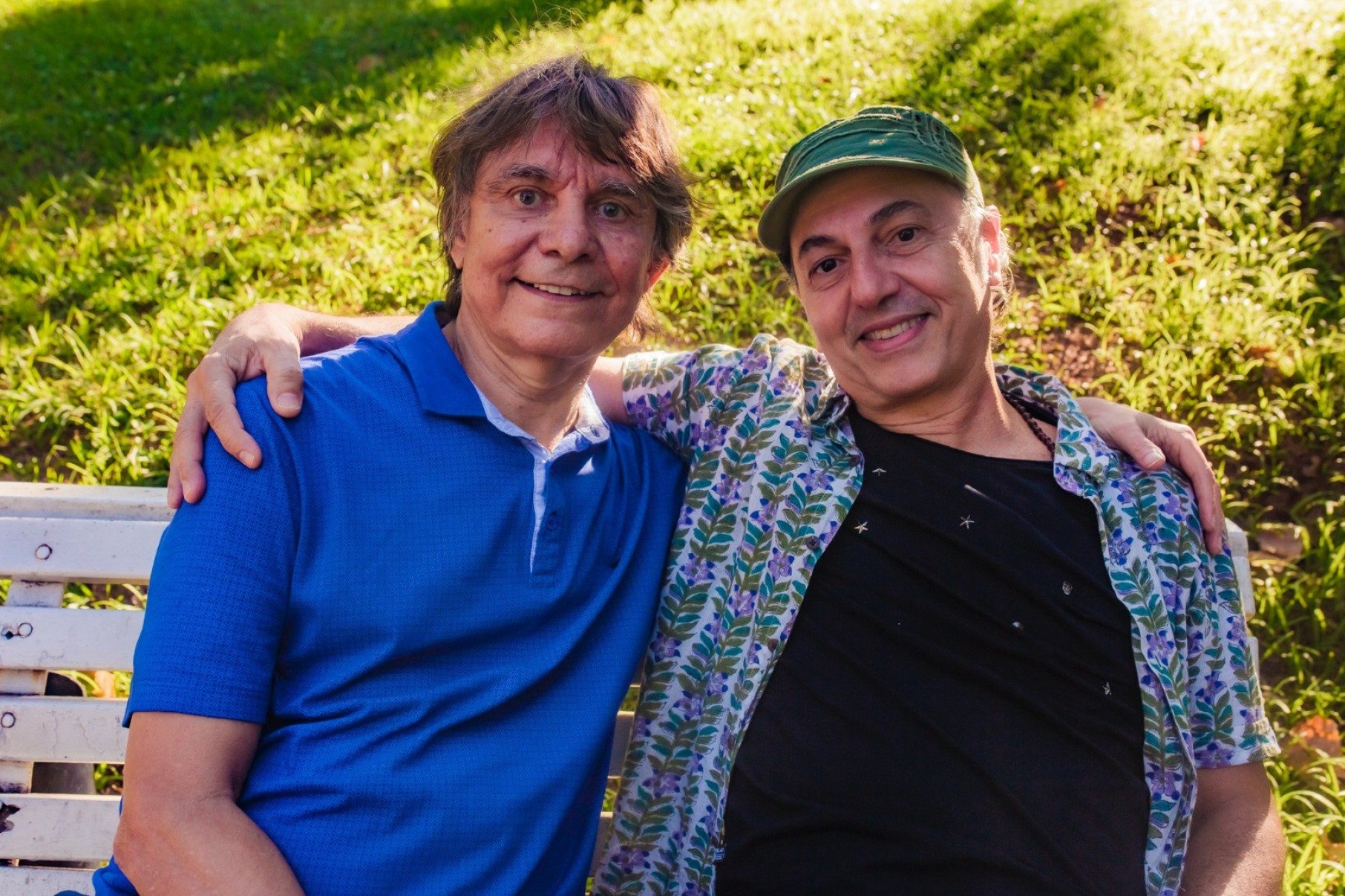 Em agosto de 2025, Lô Borges lançou, junto do cantor maranhense Zeca Baleiro, o álbum 