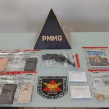 PM flagra tráfico ilegal de armas e documento do tráfico de drogas - PMMG