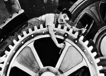Cena de Charlie Chaplin no filme Tempos Modernos -  (crédito: Divulgação)