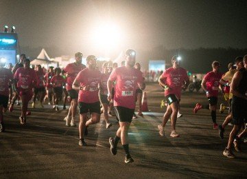 Com percursos de 5 km e 10 km, os participantes terão a oportunidade única de correr nas pistas de pouso e decolagem -  (crédito: Divulgação TFSports)
