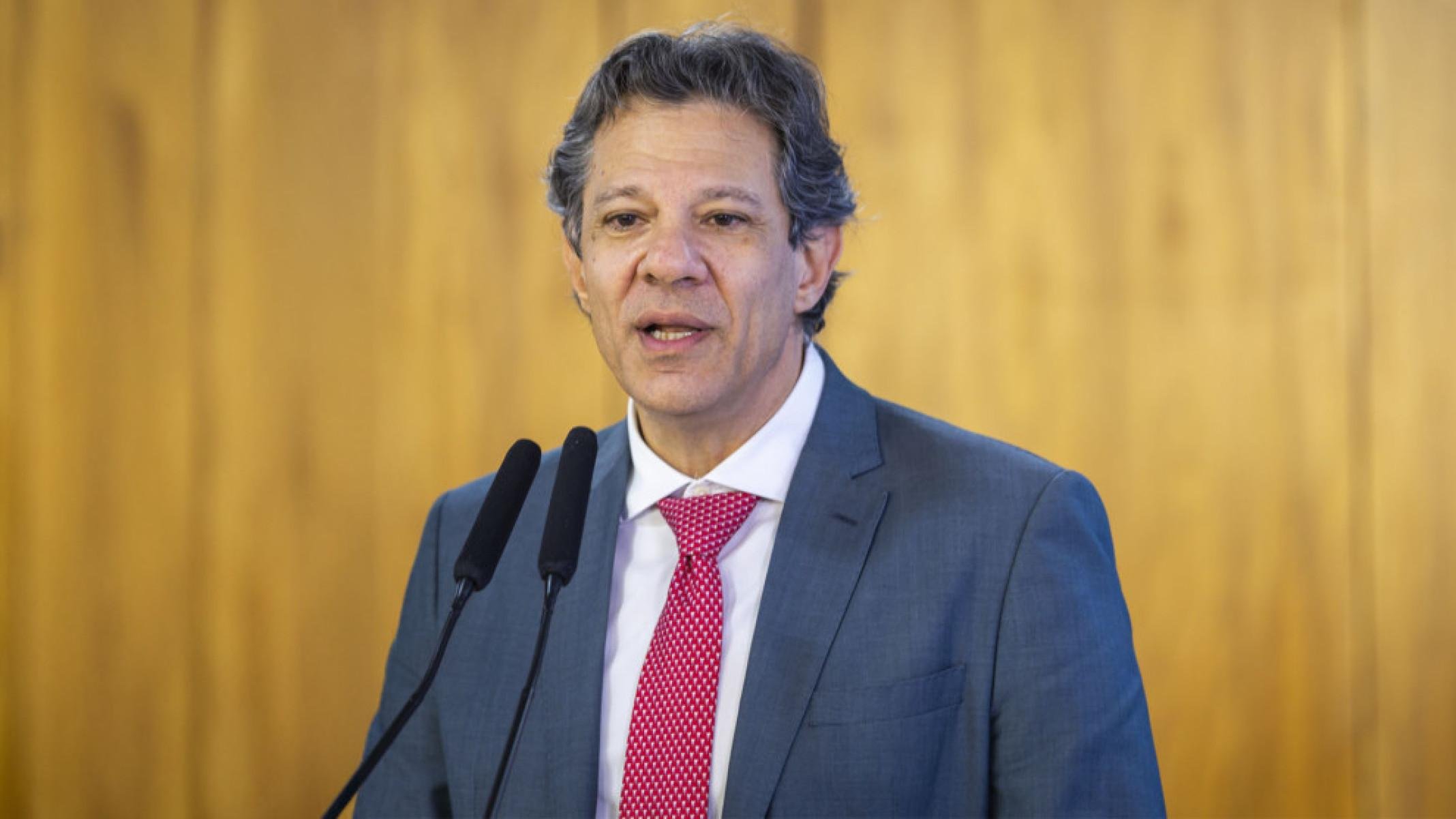 Pauta fiscal: Haddad e Renan tratam de IR e corte de gastos fica com Juscelino Filho