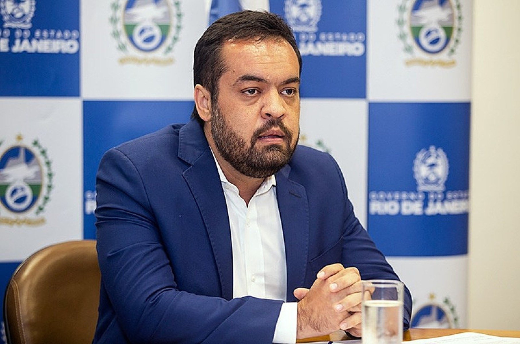 Cláudio Castro critica falta de apoio federal em ação com 81 presos no Rio