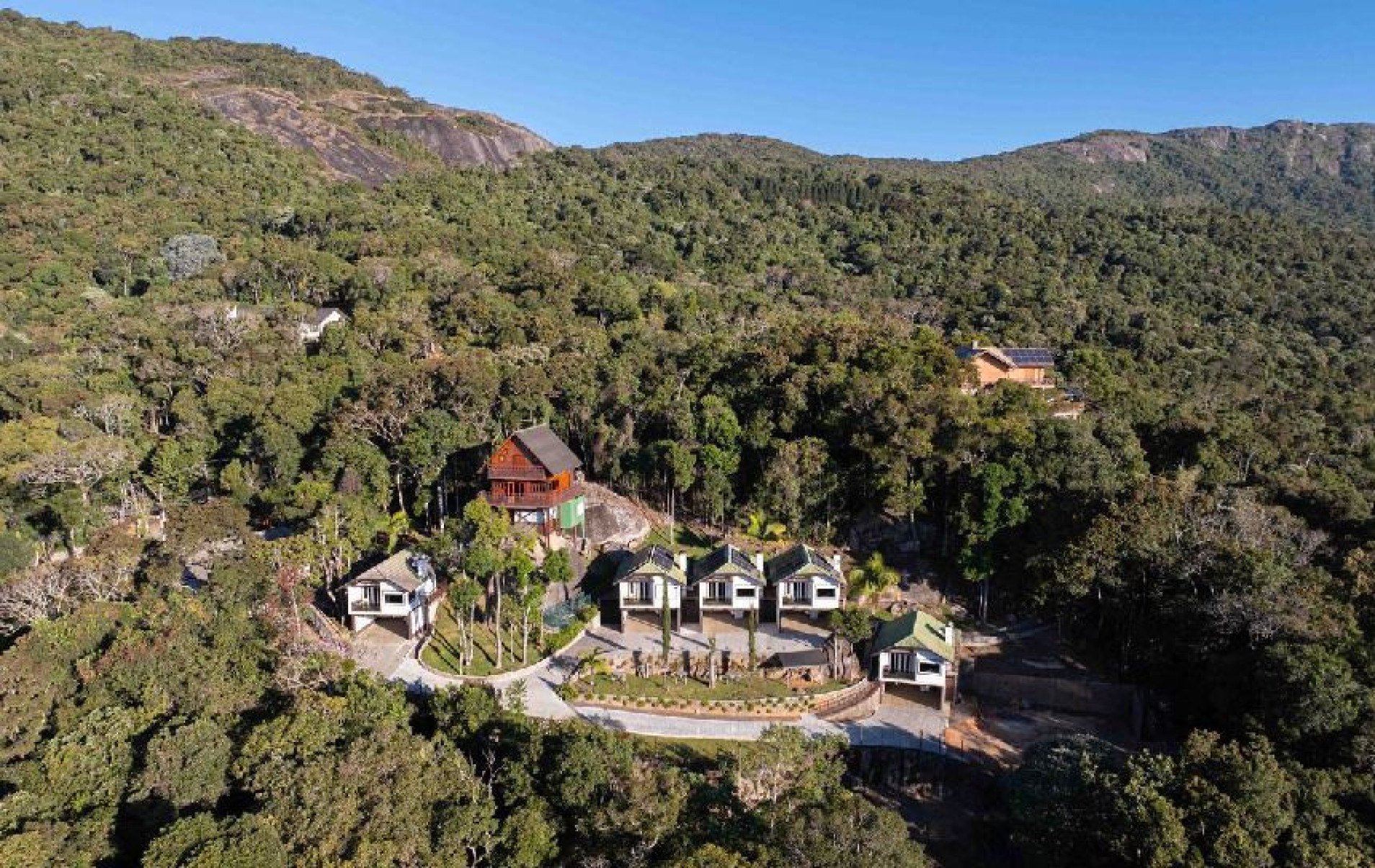 Com muito verde ao redor, Pousada Pedras e Sonhos oferece uma experiência completa de descanso e bem-estar-MOVE/Divulgação