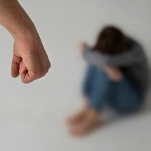 A psicologia do agressor: o que leva alguém a cometer abuso no lar? - Freepik