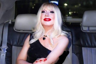 Podcast conta história de Walkiria La Roche, mulher trans e gestora pública