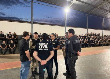 Operação tem por objetivo cumprir 42 mandados de prisão decorrentes de regressões de regime de pena -  (crédito: PCMG/Divulgação)
