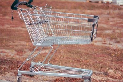 Corpo foi visto sendo carregado em um carrinho de supermercado pelo Bairro São Paulo. Momentos depois, o corpo e o carrinho foram achados abandonados em uma marginal do Anel Rodoviário -  (crédito: Unsplash)
