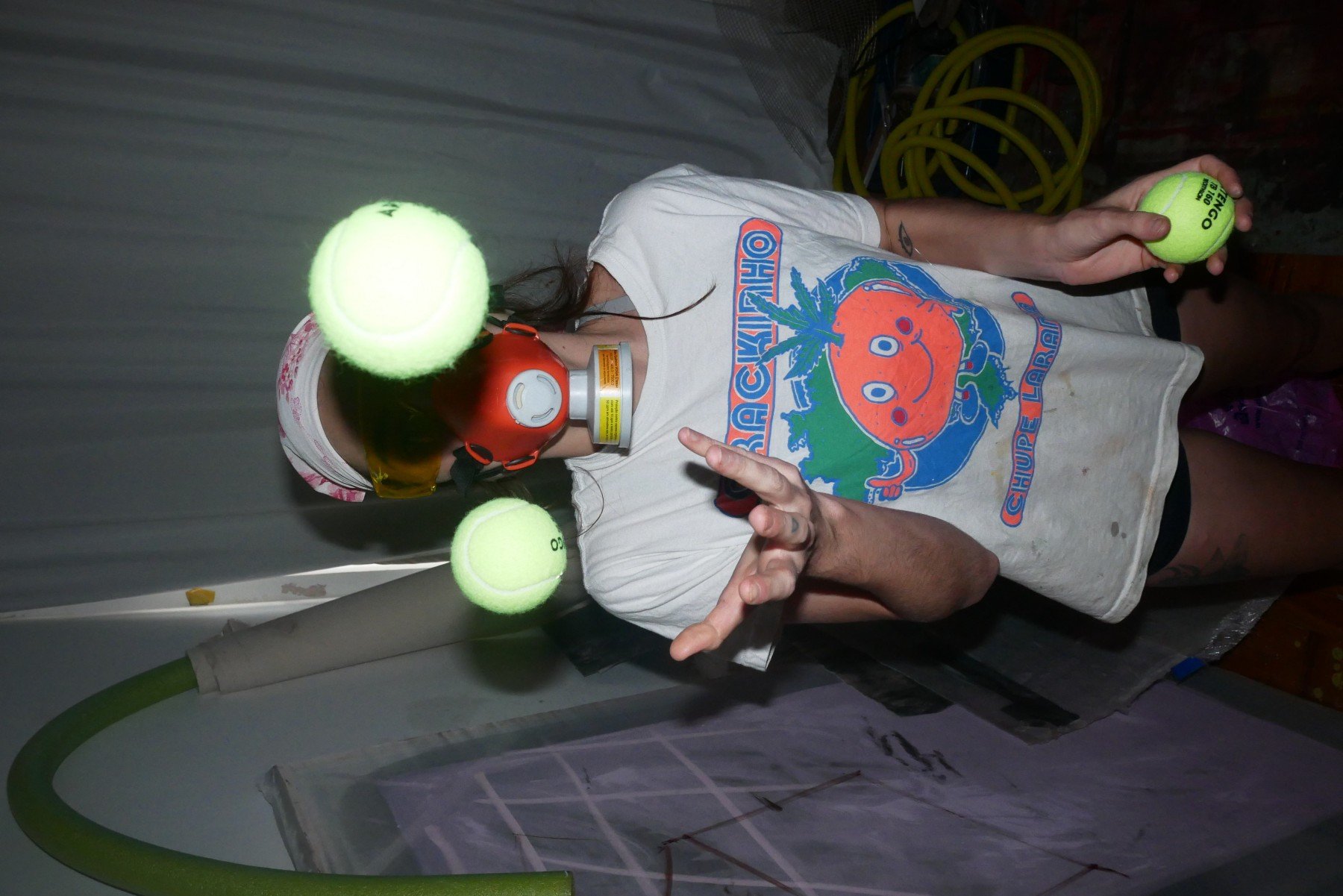 QUARKS
de Giulia Puntel-Pedro Caetano/Divulgação