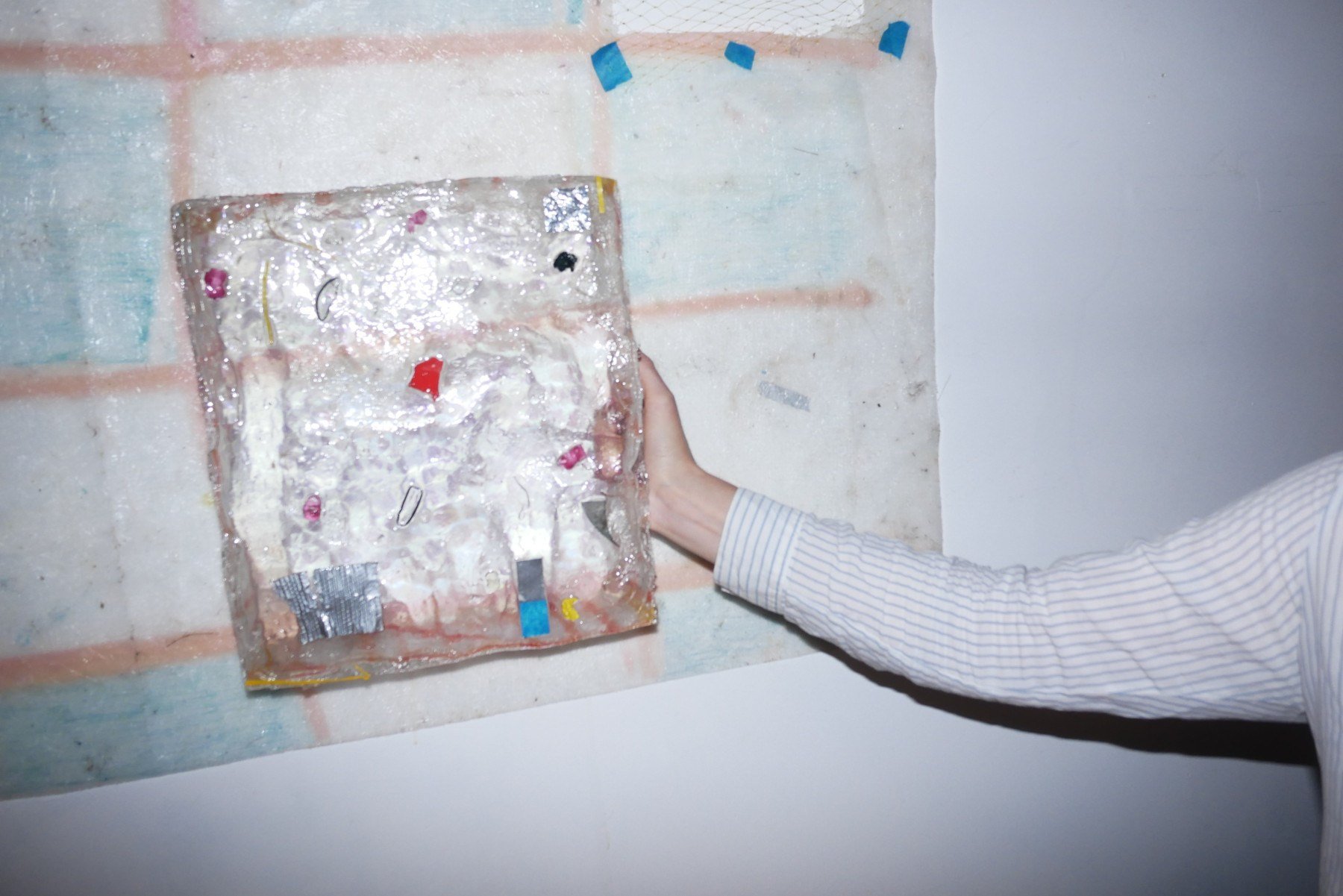 QUARKS
de Giulia Puntel-Pedro Caetano/Divulgação