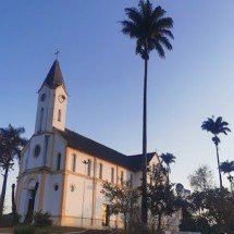 Pai de aluno suspeito de tentar matar colega é preso em Minas - Redes sociais