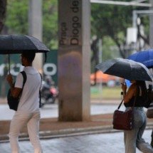 BH e outras 559 cidades de Minas estão sob alerta de tempestade e granizo - T&uacute;lio Santos/EM/D.A Press