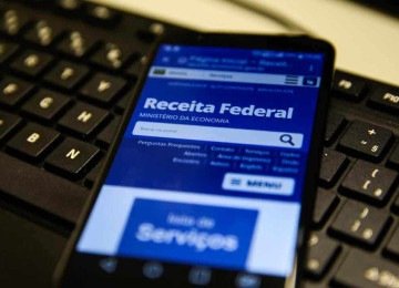 Imposto de Renda pesa para a grade maioria dos trabalhadores, mas só quem ganha até R$ 7.350 será beneficiado -  (crédito: Marcello Casal Jr/Agência Brasil – 5/3/23)