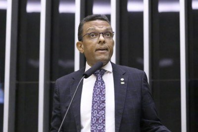 Otoni de Paula (MDB-RJ), pastor e deputado federal -  (crédito: Kayo Magalhães / Câmara dos Deputados)