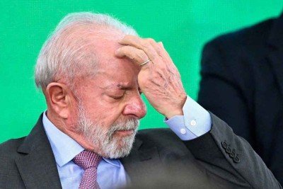 Lula vem a Minas Gerais esta semana em meio a indefinições sobre palanque no estado -  (crédito: Evaristo Sá/AFP)