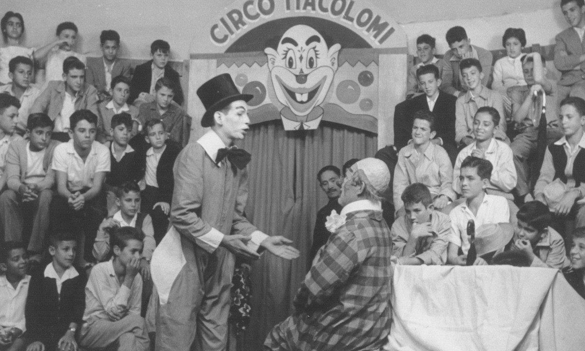 Cena do programa Circo Itacolomi, transmitida em 1956 | 70 anos da TV Itacolomi-Arquivo EM - 1956